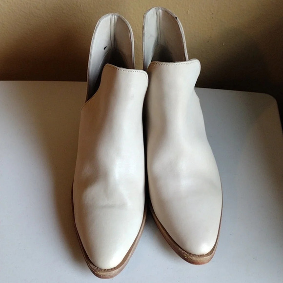 Free People Women's Ecru Charm Double V Leather Ankle Boot Sz 37 (6.5-7)-Boho - Picture 2 of 10